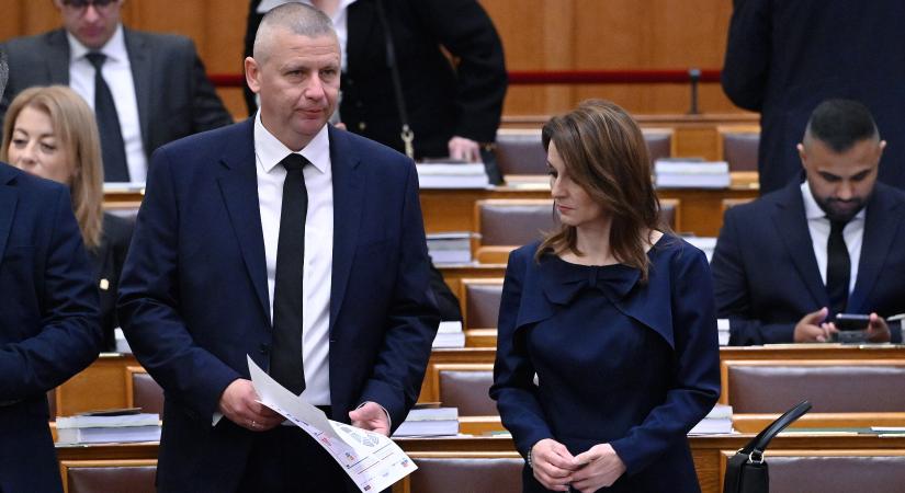 Ruszin-Szendi Romulusz: nem küldünk katonákat Ukrajnába, sorkatonaság sem lesz
