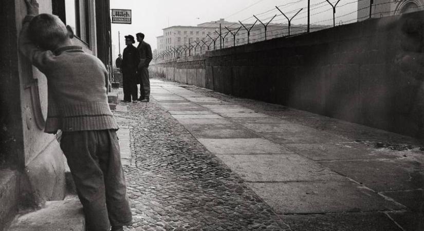 5. születésnapján halt meg a berlini falnál, senki nem mert segíteni neki