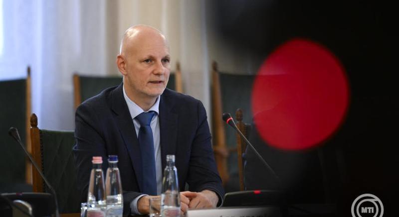 "A Tudományos és Technológiai Minisztérium célja Magyarországot a 21. század második felébe átrepíteni"