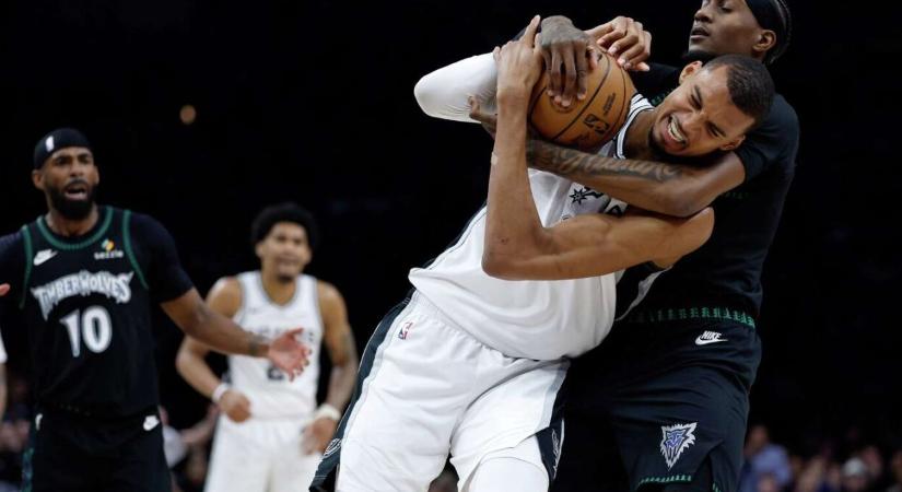 A 224 centis NBA-sztár állon vágta ellenfelét, rögtön kiállították