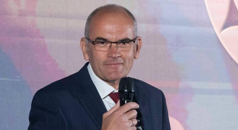 Gundel Takács Gábor 28 éves fia irtó jóképű: Bence igazi tehetség a sportban