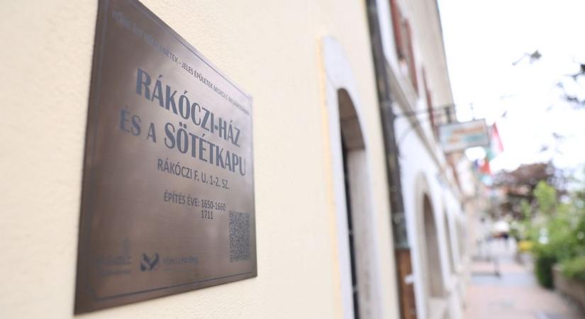 „Miskolc múltja ma egy lépéssel közelebb került hozzánk” - QR-kódos táblák mesélnek a város történetéről