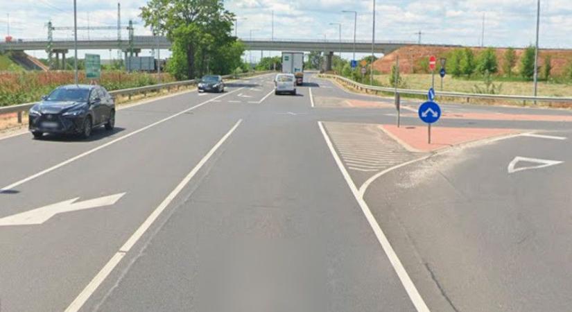 Karambol a 4-esen: tűzoltók a helyszínen