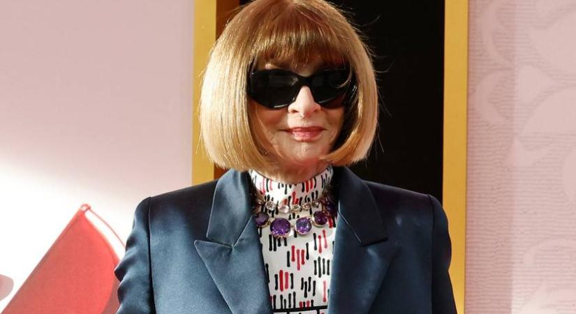 A hét szettje: a 76 éves Anna Wintour Az ördög Pradát visel premierjén ikonikusan festett