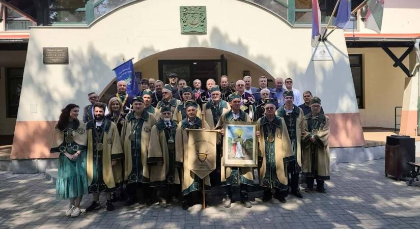 Horgoson bíráltak az adonyiak