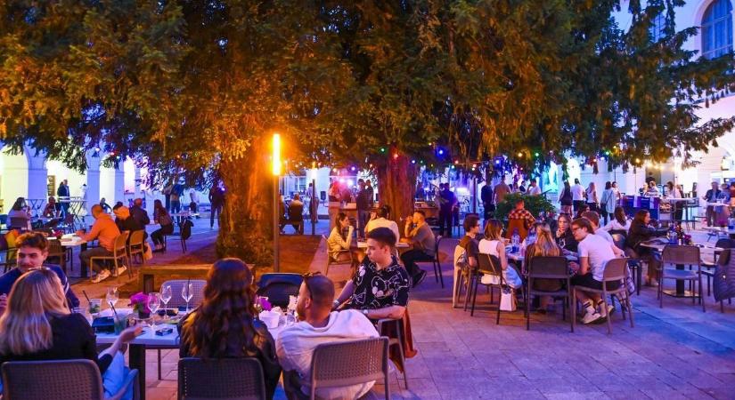 Borfesztivál és hajnalig tartó Sunset Party töltötte meg Szekszárd belvárosát (videó)