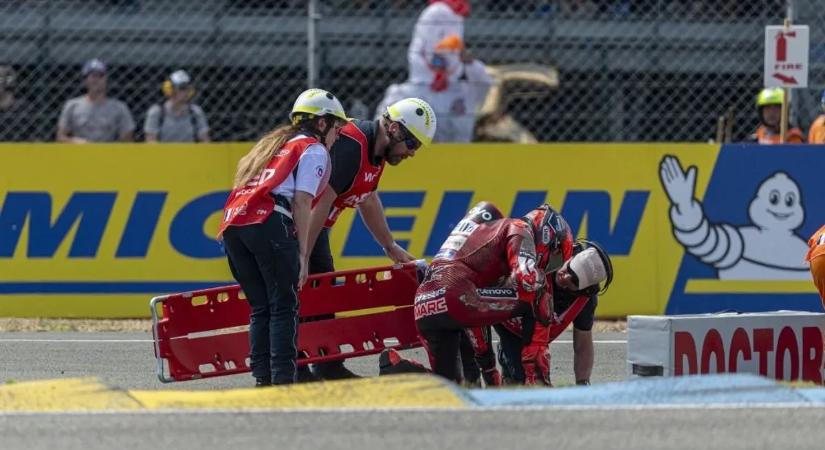Fontos hírek érkeztek a horrorbalesetet szenvedett MotoGP-sztárról