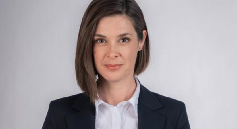 Szondi Vanda kormányszóvivő: Elkeserítő látni, olvasni, hallgatni, hová süllyedt a közbeszéd