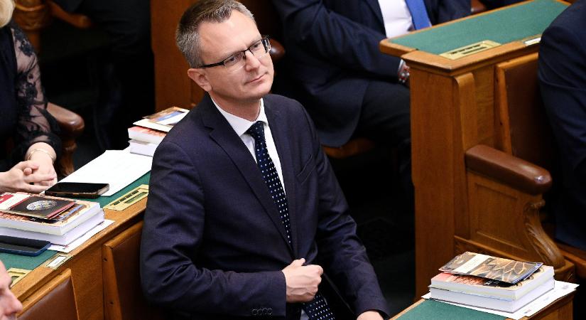 Rétvári Bence elmondta, hogyan szavaz a KDNP a parlamenti bizottsági meghallgatásokon