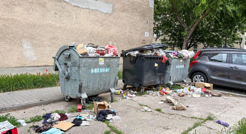 Tehetetlenül nézték a lakók a hétfői állapotokat, a kulcsok sem segítettek a belvárosban – galéria