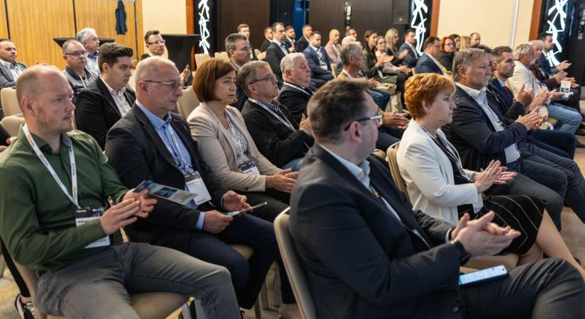 Célzott fejlesztések lökhetnek a KKV-k szekerén a kormányváltás után  Még több várható hatásról a pécsi szakmai fórumon
