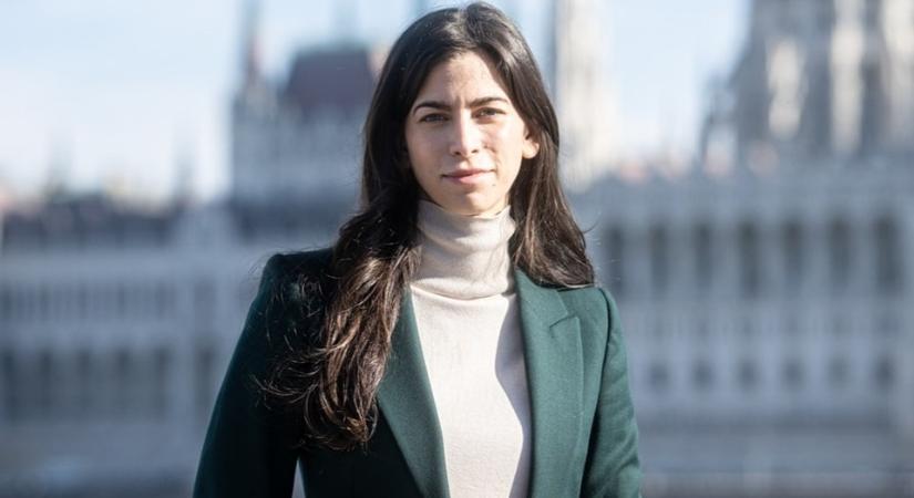 Szentkirályi Alexandra megszólalt az urambátyám adok-kapokról