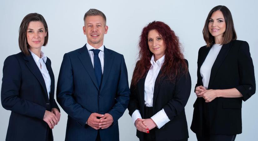 Három kormányszóvivőt mutatott be Magyar Péter