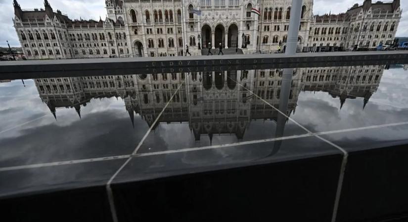 Őrizetbe vettek egy volt országgyűlési képviselőt fiktív foglalkoztatás és korrupció miatt