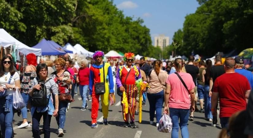 Szükség volt a rendőrökre és a mentőkre is a Mihály-napi vásárban! Itt vannak a részletek