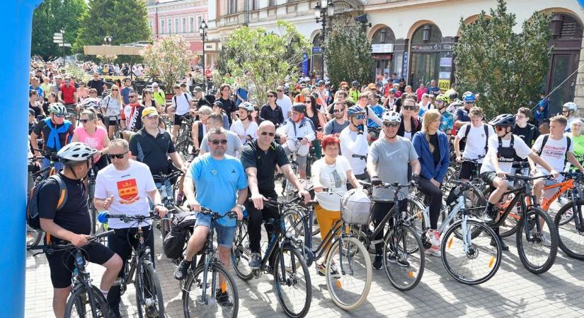 Megy a cirkusz az idei Bringa Piknik körül, a polgármesterek és a szervezők a sajtó segítségét kérték (fotókkal, videóval)