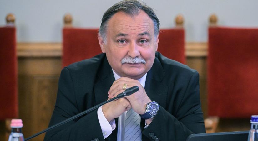 Felülvizsgálja a Mészáros Lőrinc cége által a Vértesben zajló „rekultivációt” a Tisza-kormány