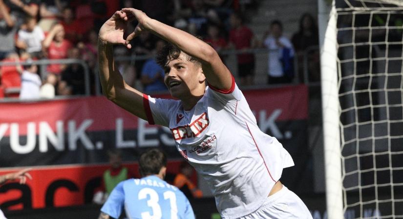 Érettségizés közben robbant be a magyar futball nagy reménysége – Videó