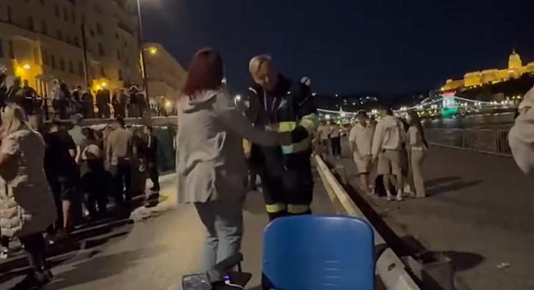 Pánikrohamot kapott egy nő a Parlamentnél az ünnepség alatt, egy mentős tánccal terelte el a figyelmét