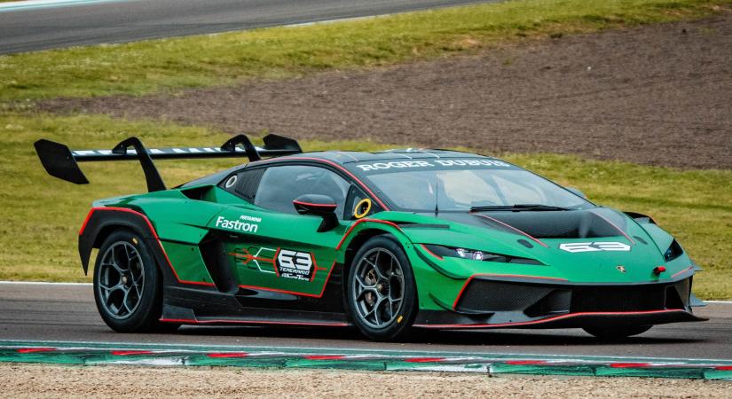 Ezzel a 100 milliós Lamborghinivel nem villoghatsz a Körúton