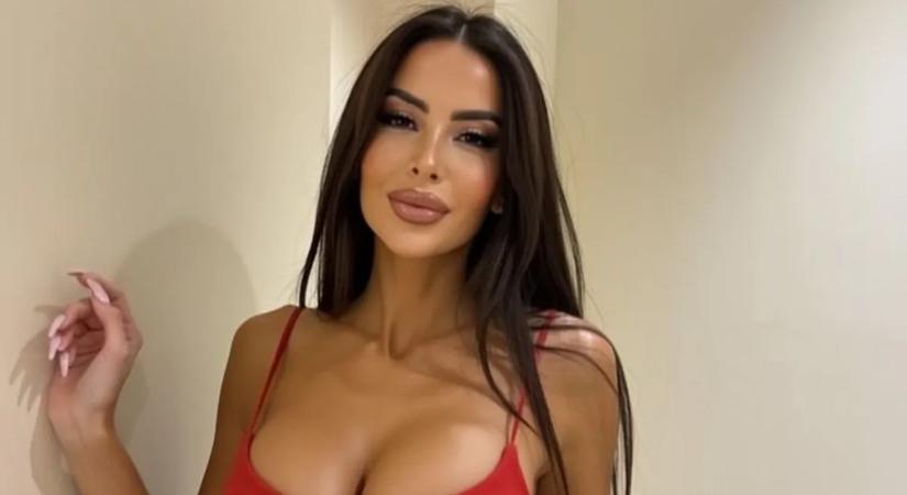 Elképesztően szexi fotókkal sokkolja követőit a Kim Kardashian hasonmás olasz fociriporter