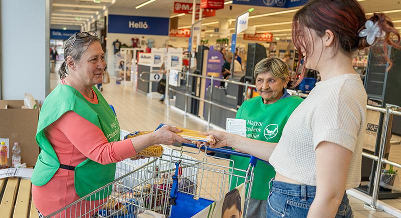 Csongrád-Csanádban is szépen gyűlt az élelmiszeradomány a hétvégén
