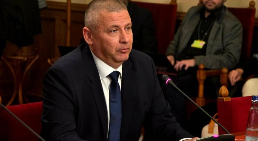 Ruszin-Szendi Romulusz: megkezdjük a honvédelem megújítását