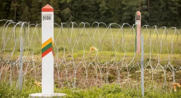 Litvánia visszaküldött 18 illegális migránst Fehéroroszországba, akik egy alagúton keresztül lépték át a határt