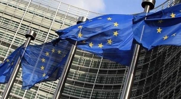 Az EU már nyáron megkezdheti a csatlakozási tárgyalásokat Ukrajnával – európai bővítési biztos