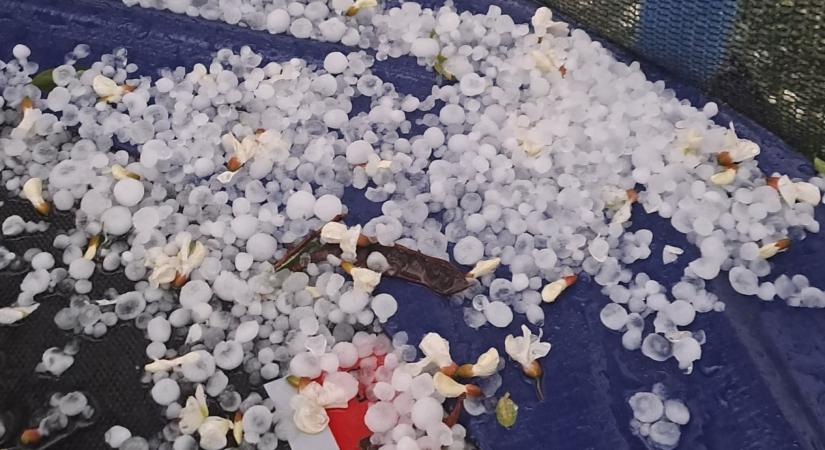 Duplázott északkelet: újabb zivatarlánc szórta a jeget