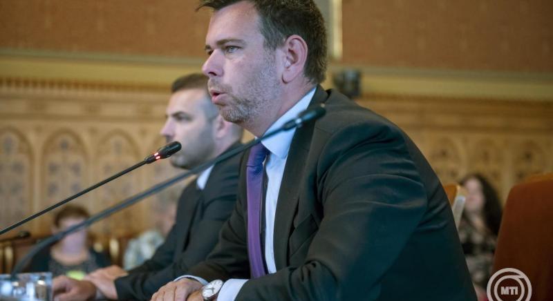 Vitézy Dávid: a vasútrombolás korát le kell zárni
