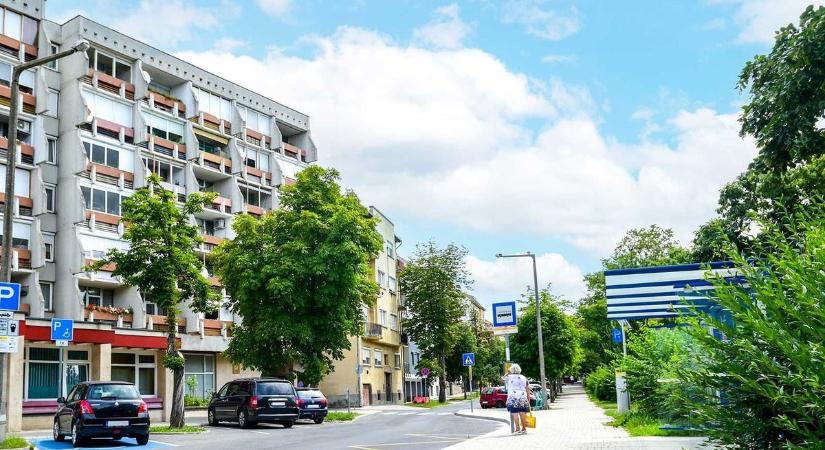 Ezért korlátozzák a forgalmat a győri téren