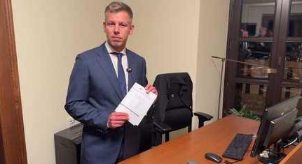 Magyar Péter azonnali utasítást adott Orbán minisztereinek és a Karmelitát is bejárta