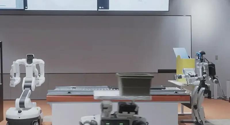 Már robotok irányítják más robotok munkáját az LG-nél