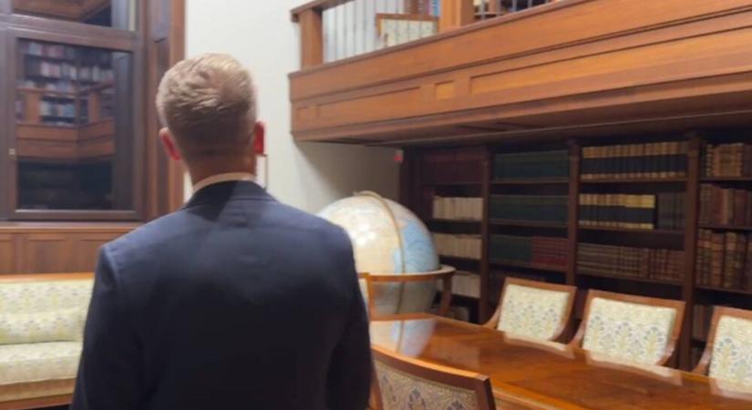 Politikai alázás magas iskolája – Magyar Péter élőben törte porrá a NER-szimbólumokat