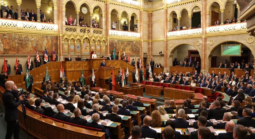Ma megalakul a Tisza-kormány, előtte még minisztereket hallgatnak meg