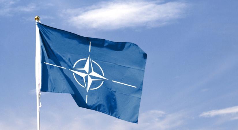 A NATO korábbi főtitkára egy új demokratikus szövetség megteremtésére szólított fel