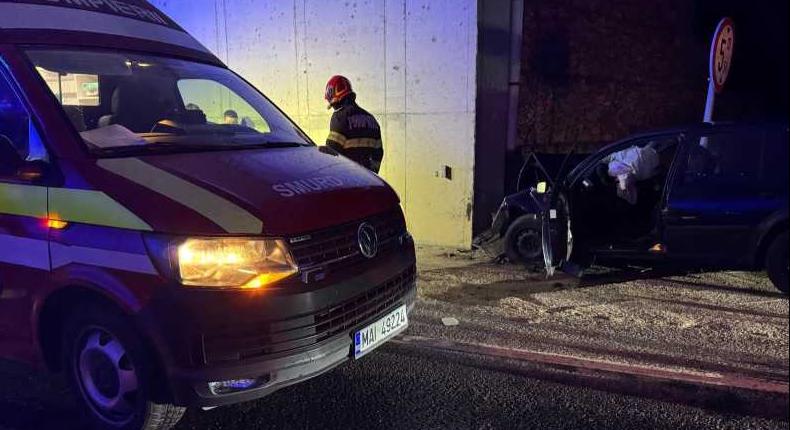 Elvesztette uralmát az autó felett, meghalt egy 24 éves sofőr