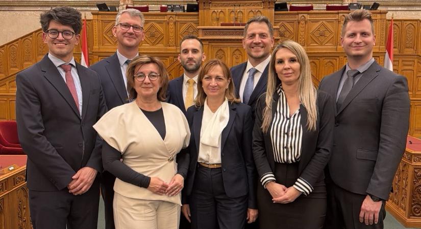 Megvannak a Tisza frakcióvezető-helyettesei