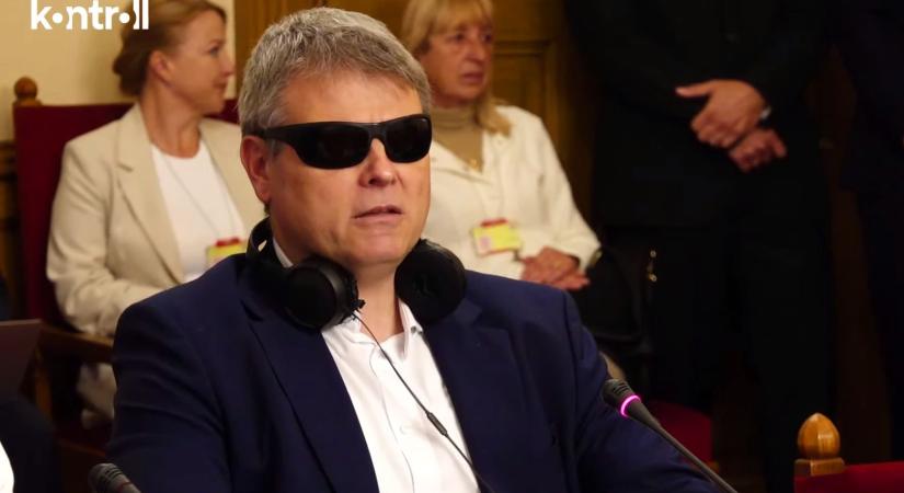 Kátai-Németh: Orbán Viktornak a pedofil rémmel nem fotózkodnia kellett volna