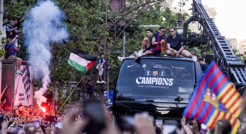 Őrült kavalkád Barcelona utcáin, háromnegyed millióan ünnepelték a katalánok bajnoki címét
