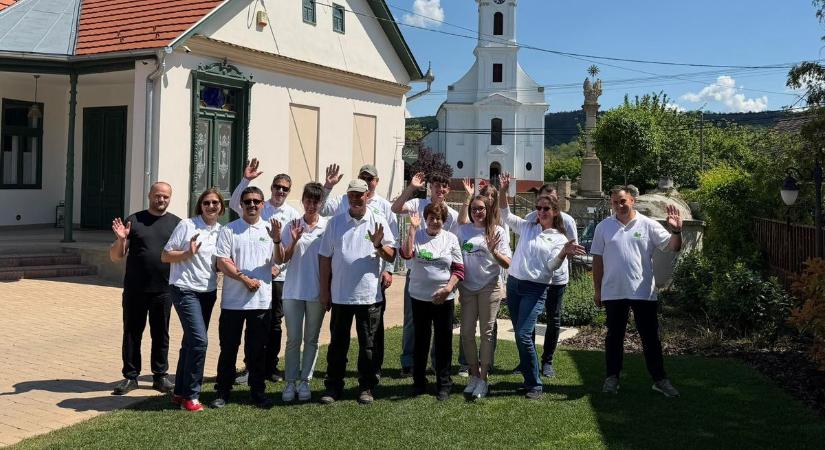 A polgármester büszke rá, hogy a kis település helyt tudott állni egy ekkora kihívásban (képgalériával és videóval)