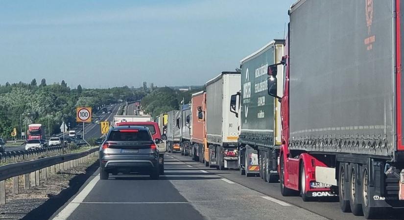 Tömegkarambol az M7-esen, ezért kerüld ezt a szakaszt!