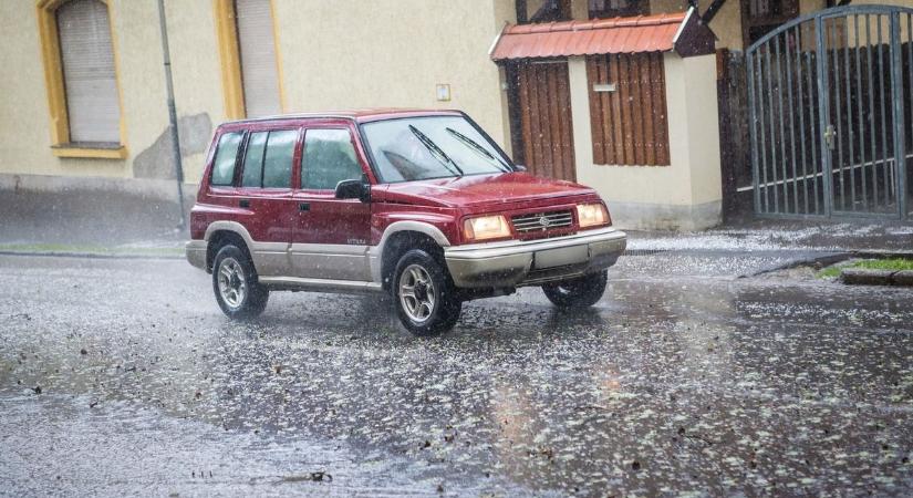 Kedden sem lesz nyugtunk, továbbra is kint a riasztás – érkeznek a viharok!
