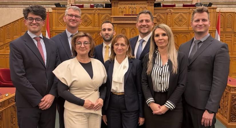 Itt van a lista: ők lesznek a Tisza frakcióvezető-helyettesei