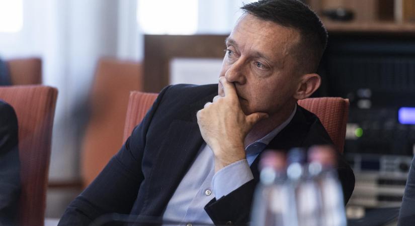 Több mint 80 milliárdot osztott ki a Rogán Antal vezette Miniszterelnöki Kabinetiroda a választás előtti időszakban