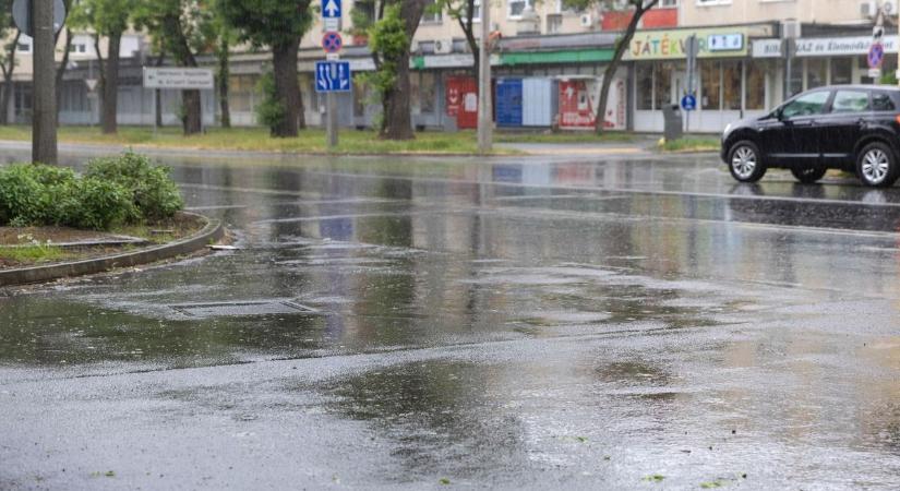 Újra kiadták a riasztást, pillanatokon belül nagy zuhé lesz Hajdú-Biharban - radarképpel