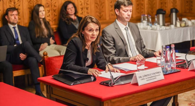 Lőrincz Viktória: Felül kell vizsgálni az önkormányzatoktól elvont jogköröket