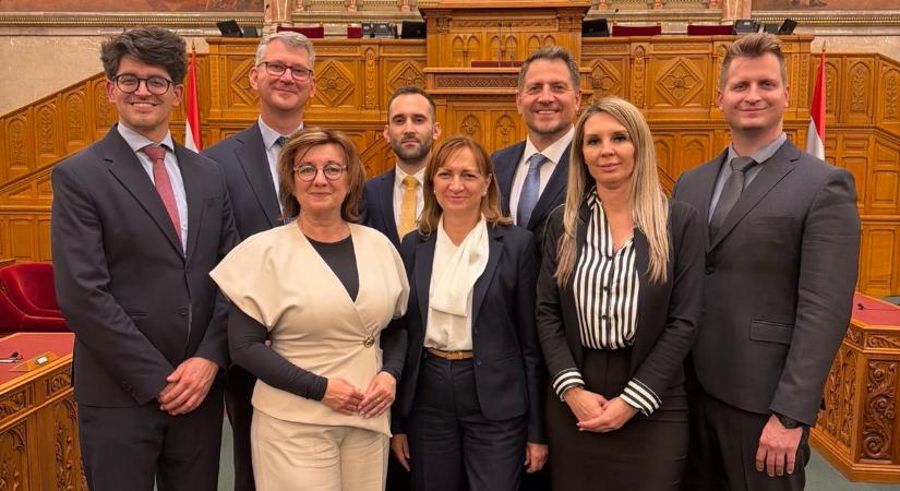 Nyilvánosságra hozták, kik lesznek a Tisza parlamenti frakcióvezető-helyettesei