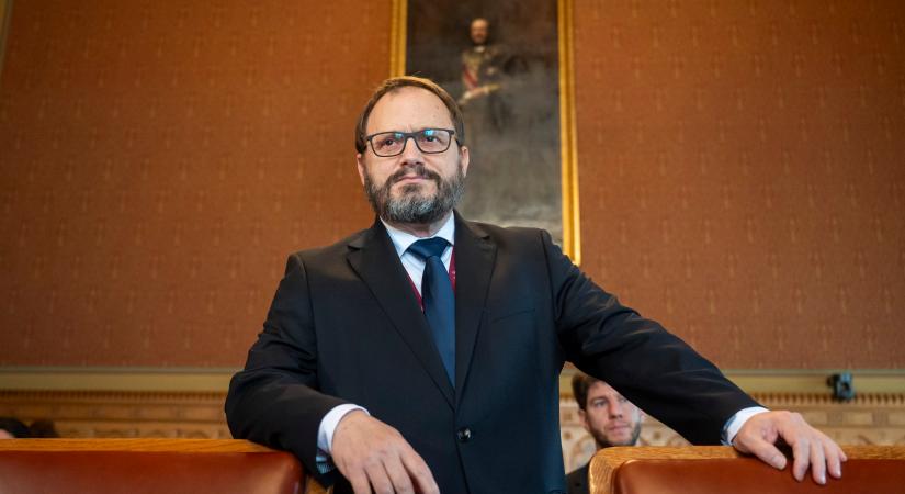 Jön a 9 százalékos SZJA, a KATA visszatér és zéró tolerancia lesz a korrupcióval szemben – Kármán András bemutatta a Tisza-kormány gazdasági programját